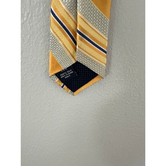 Handmade Cremieux Silk Tie - Picture 3 of 3